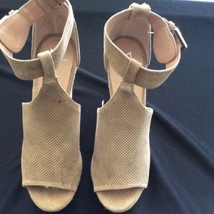 Marc Fisher Sandals